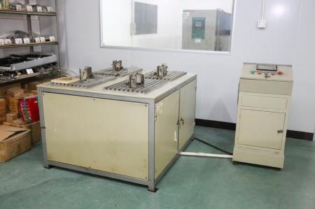 汽車車門限位器潤滑解決方案